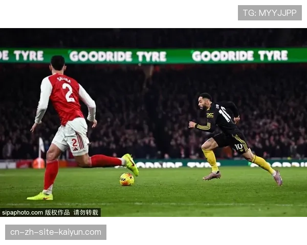 英超争冠格局四分之差悬念拉满 阿森纳曼城双雄争霸